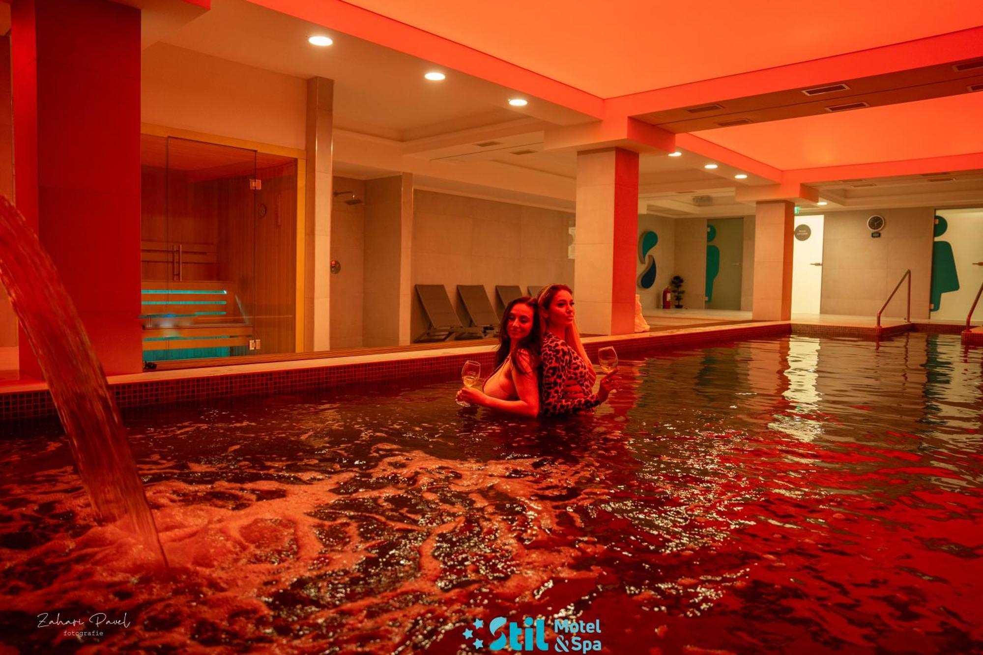 Stil Motel & Spa Tasnad Exterior photo