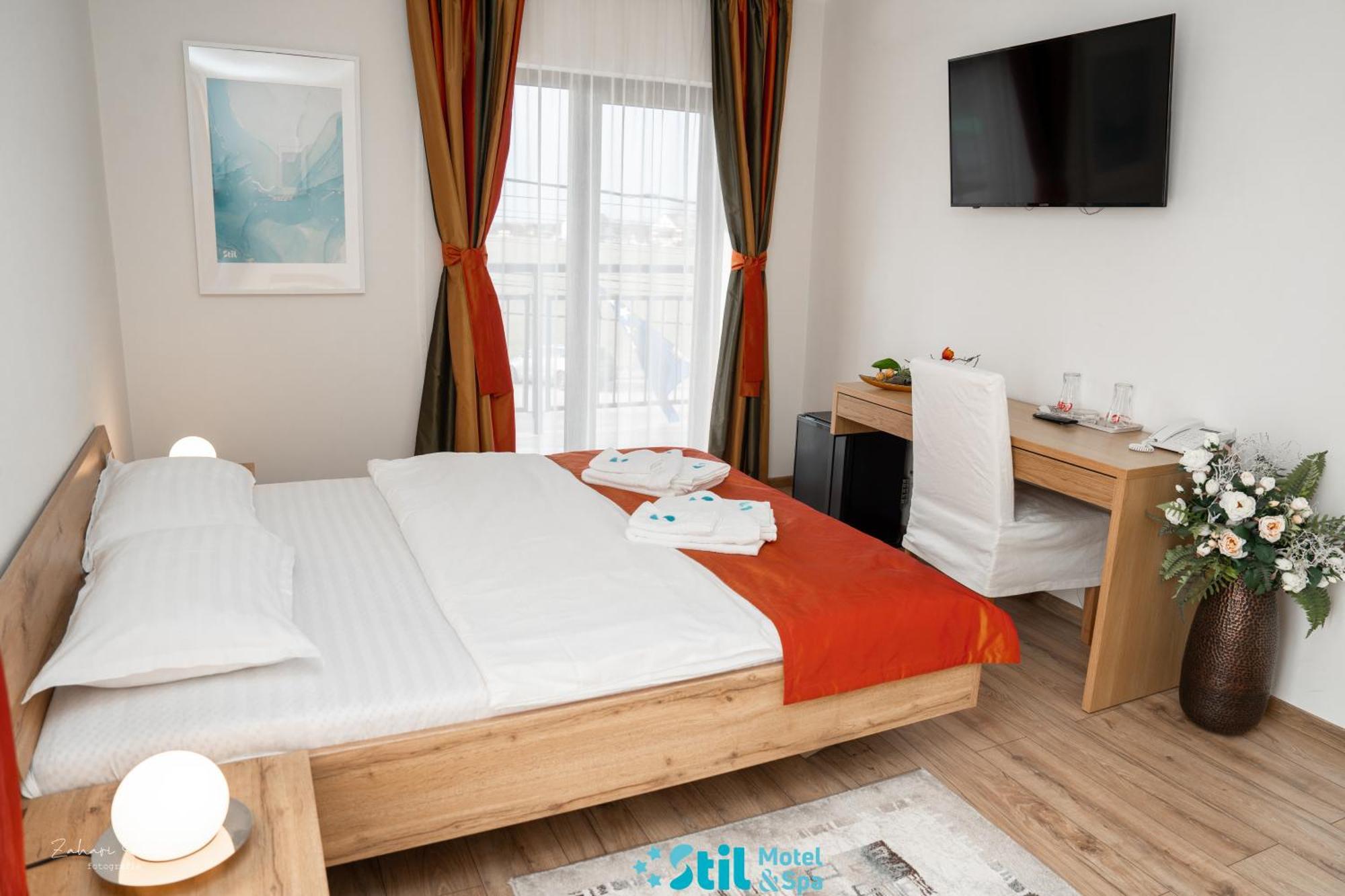 Stil Motel & Spa Tasnad Exterior photo