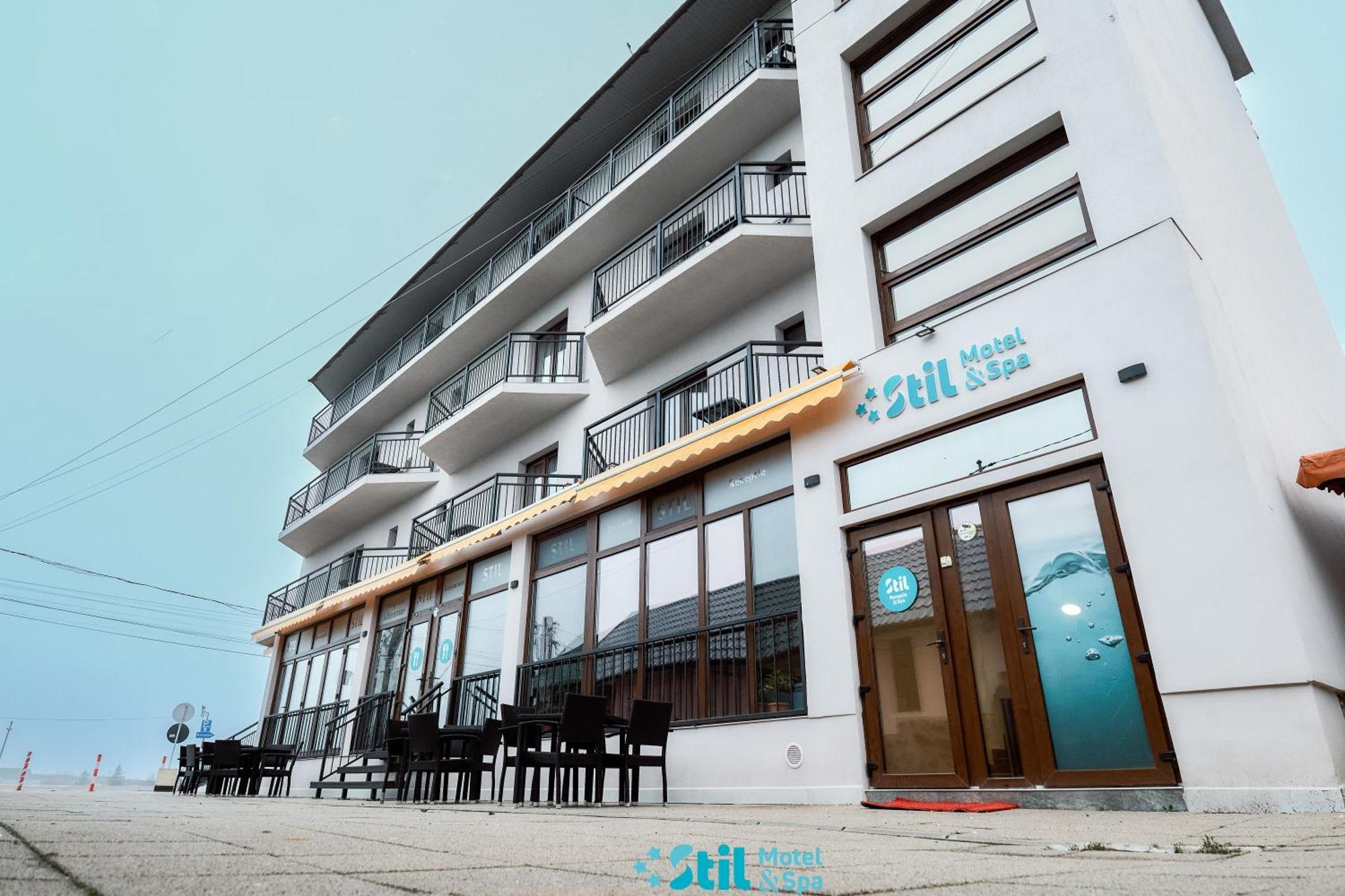 Stil Motel & Spa Tasnad Exterior photo
